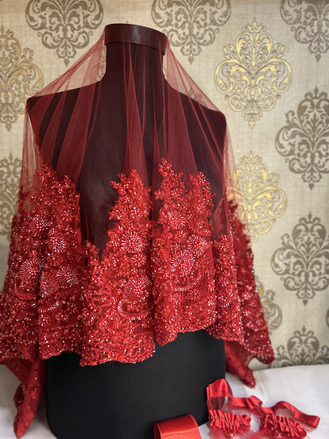 Kırmızı Geniş Vip