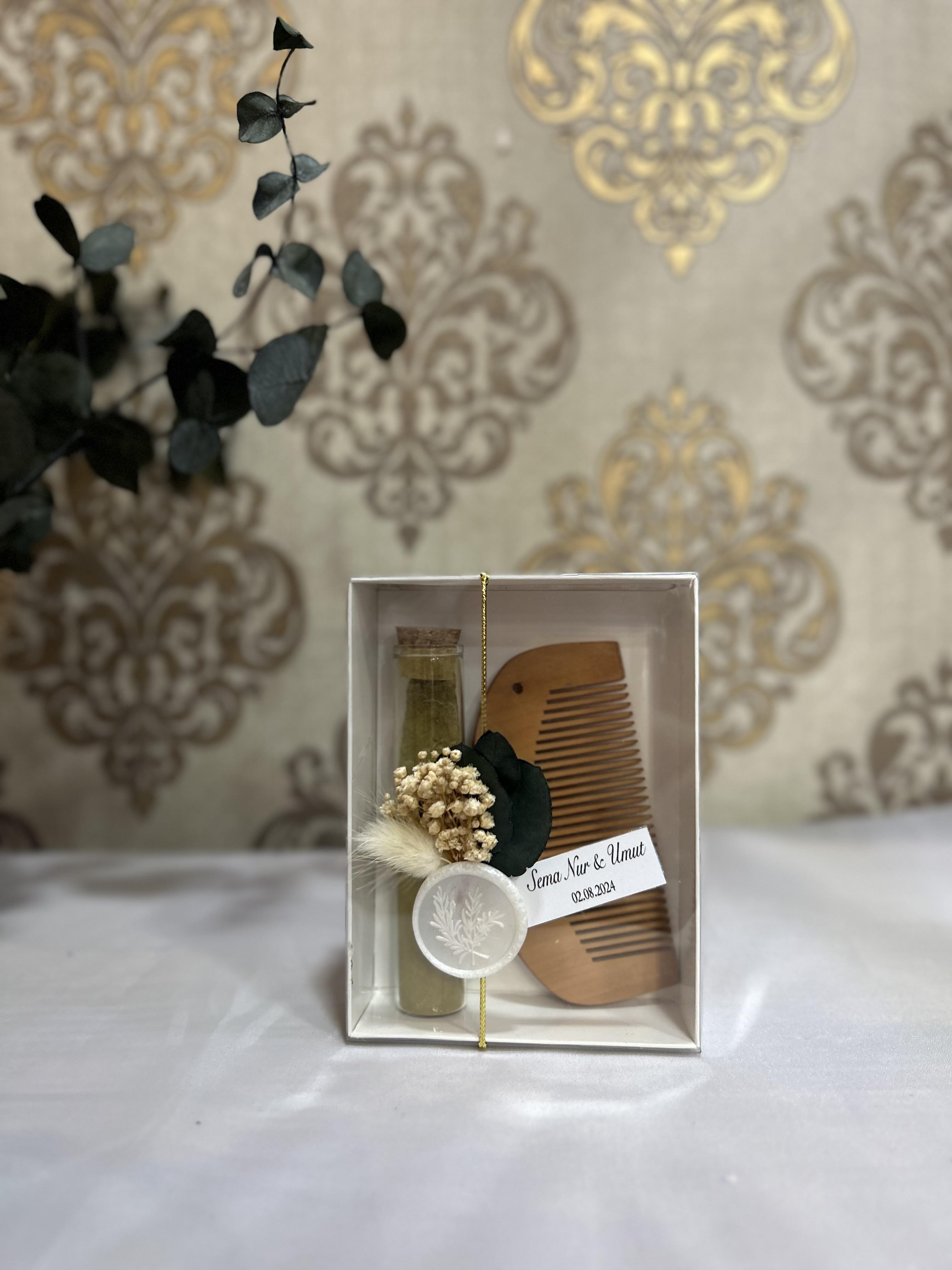 Kutuda Tarak ve Kına