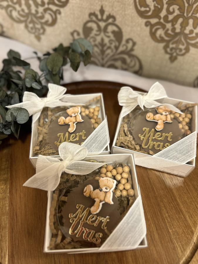 Kutuda Magnet ve Yıldız Anahtarlık