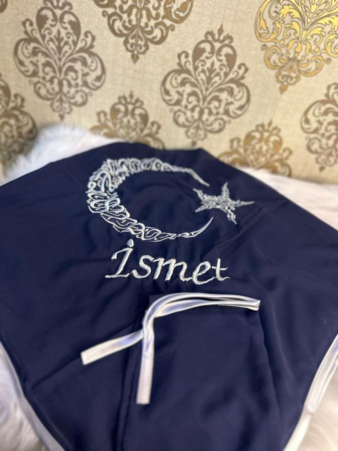 Lacivert Damat Örtüsü