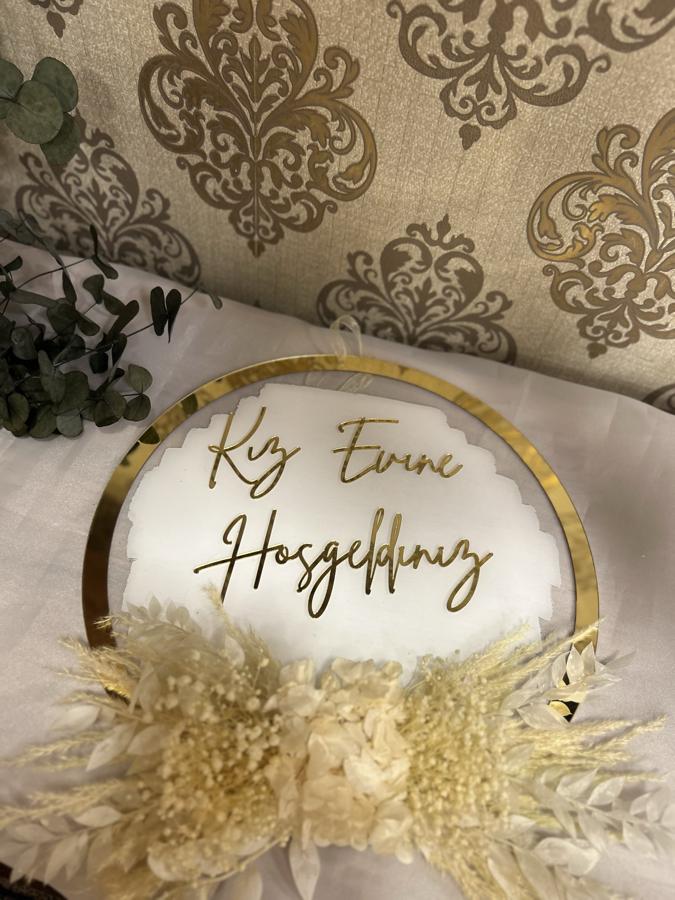 Kız Evi Kapı Süsü