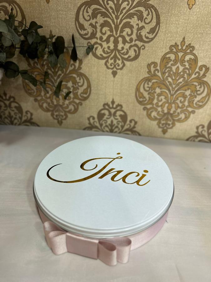 Metal Kutuda Çikolata