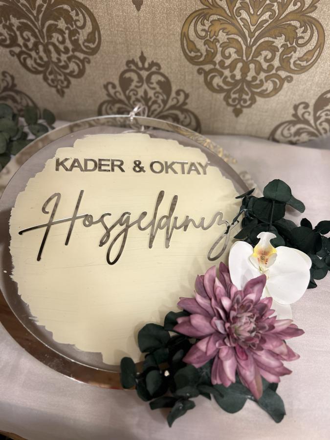 Şeffaf Pleksi Kapı Süsü