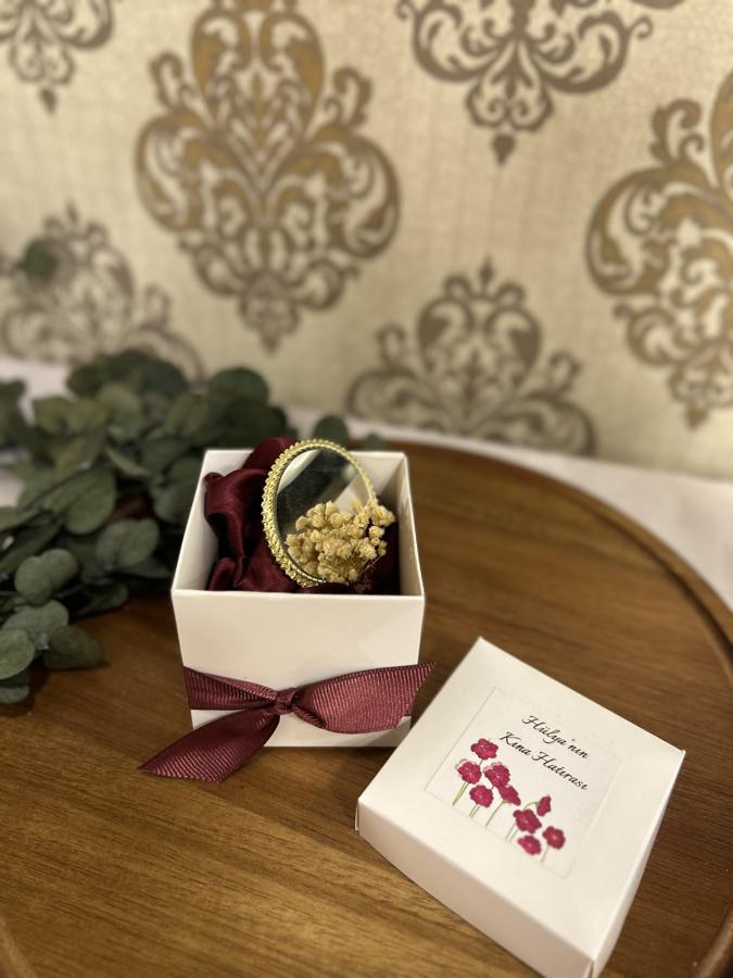 Kutuda Toka ve Ayna Seti