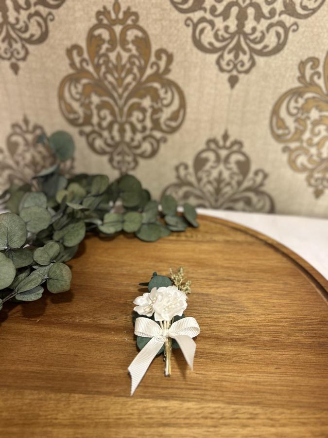 Damat/Sağdıç Yaka Çiçeği