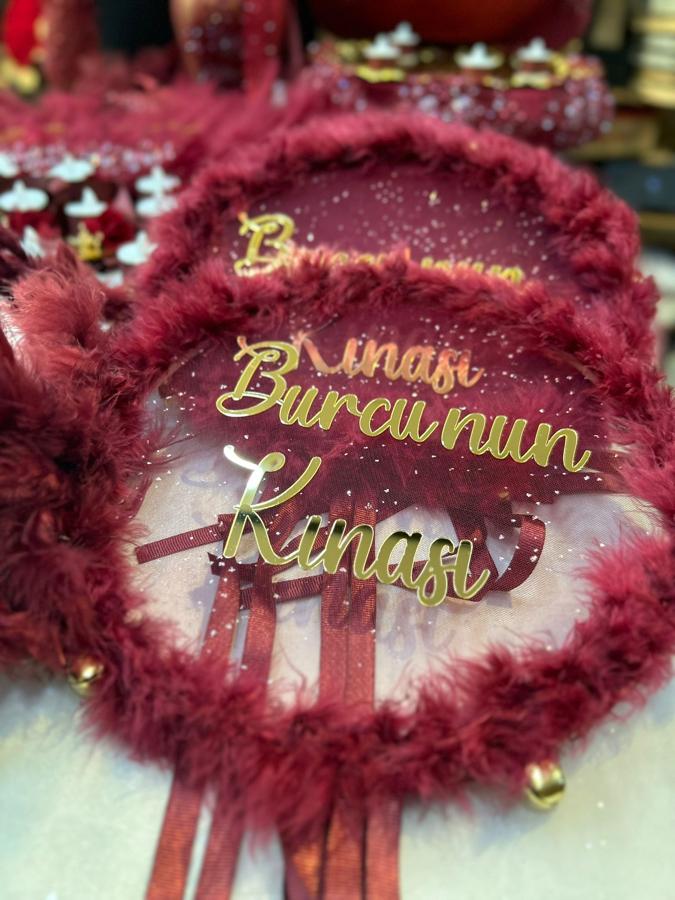 İsimli Tüylü Nedime Tefi