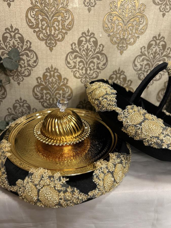 Siyah-Gold İşlemeli Sepet Tepsi