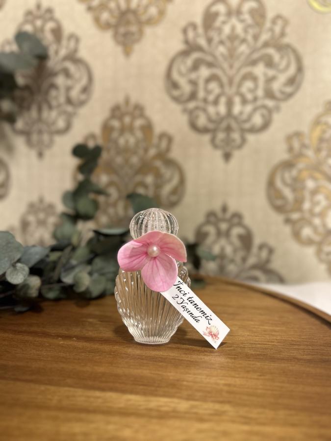 Mika İstridye Kolonya Şişesi