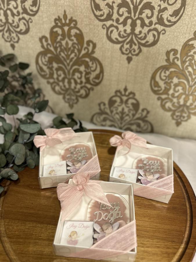 Kutuda Magnet ve Çikolata