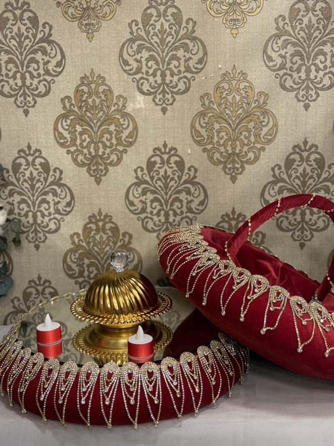 Kırmızı Taşlı Sepet ve Tepsi