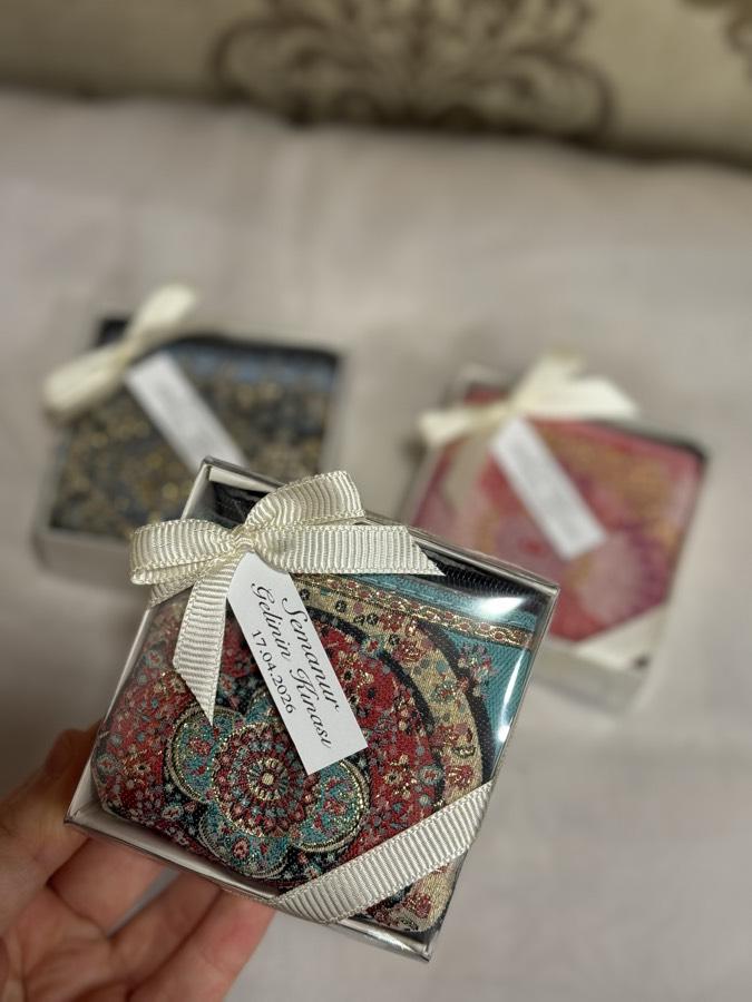 Kutulu Etnik Desenli Cüzdan