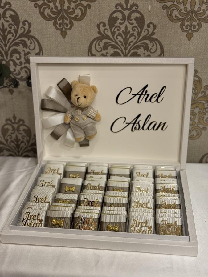 Kurdele Süslemeli Çikolata