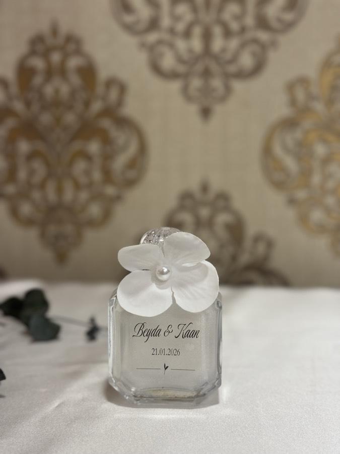 İnci Tozlu Kolonya Şişesi