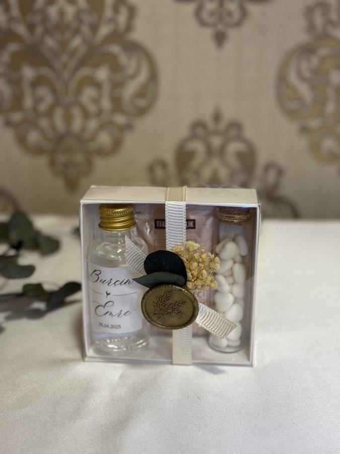 Kutuda Kolonya, Kahve ve Şeker Tüpü