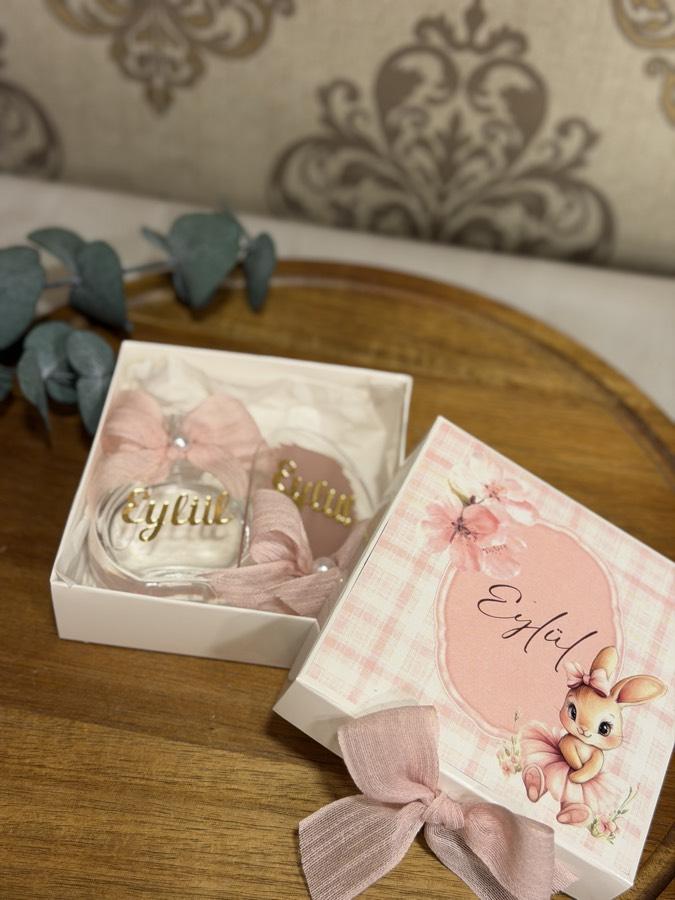 Kutuda Kolonya Şişesi ve Magnet